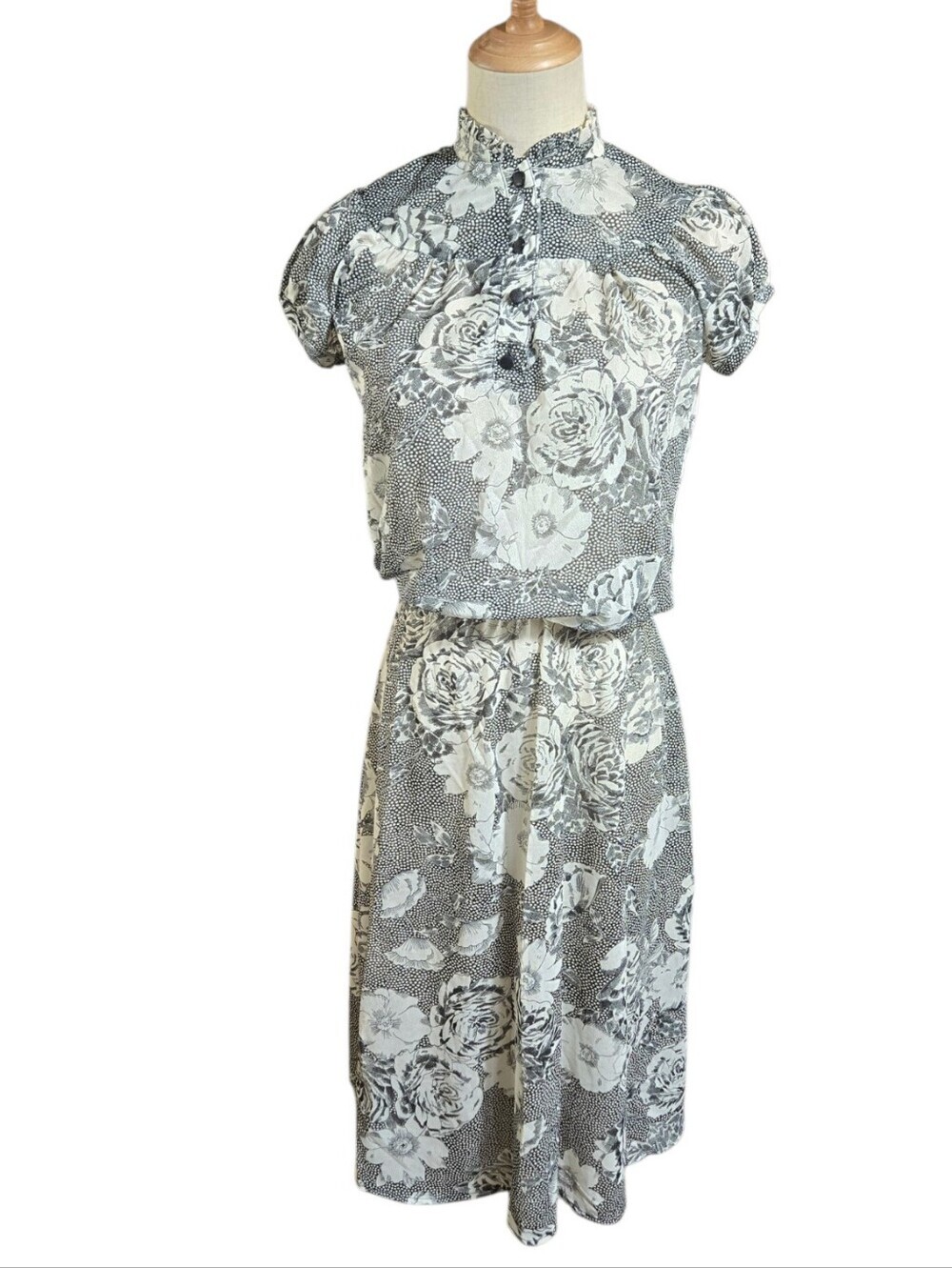 Trolley Car Vintage Floral Two-Piece Skirt Set in Black & White